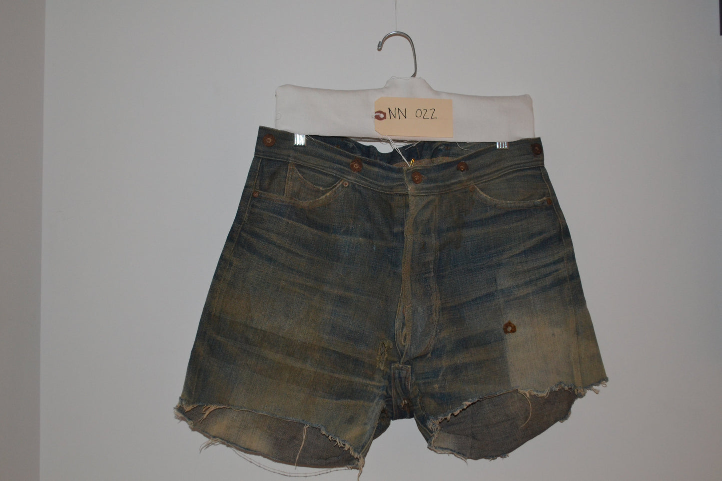 1890's Renown Buckle Back Short NN022