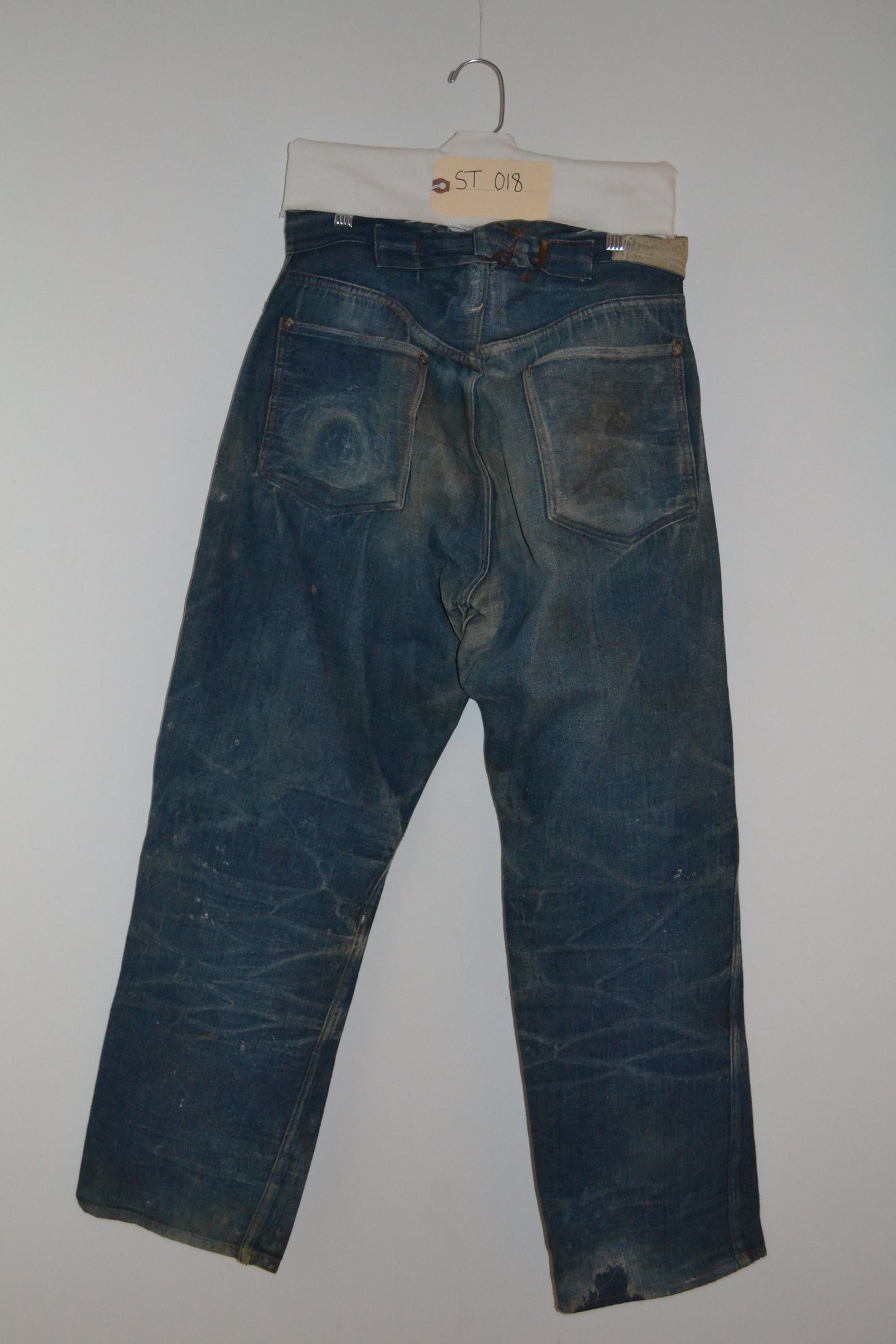 1895 Vintage Stronghold Buckleback Jean ST018