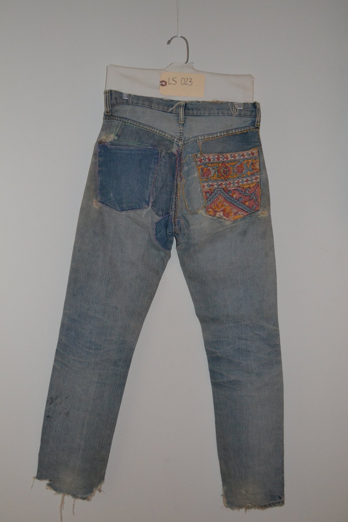 1970's Levi's 505 patched  Jean LS023